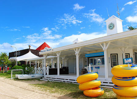 オクマ プライベートビーチ ＆ リゾート