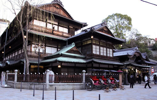 道後温泉本館